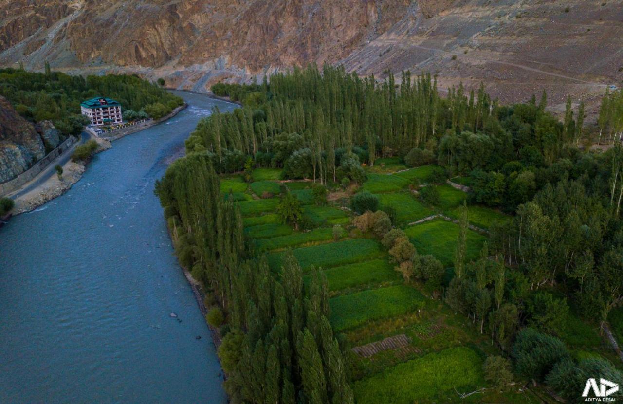 Hotel Chhutuk Heights Kargil Eksteriør bilde